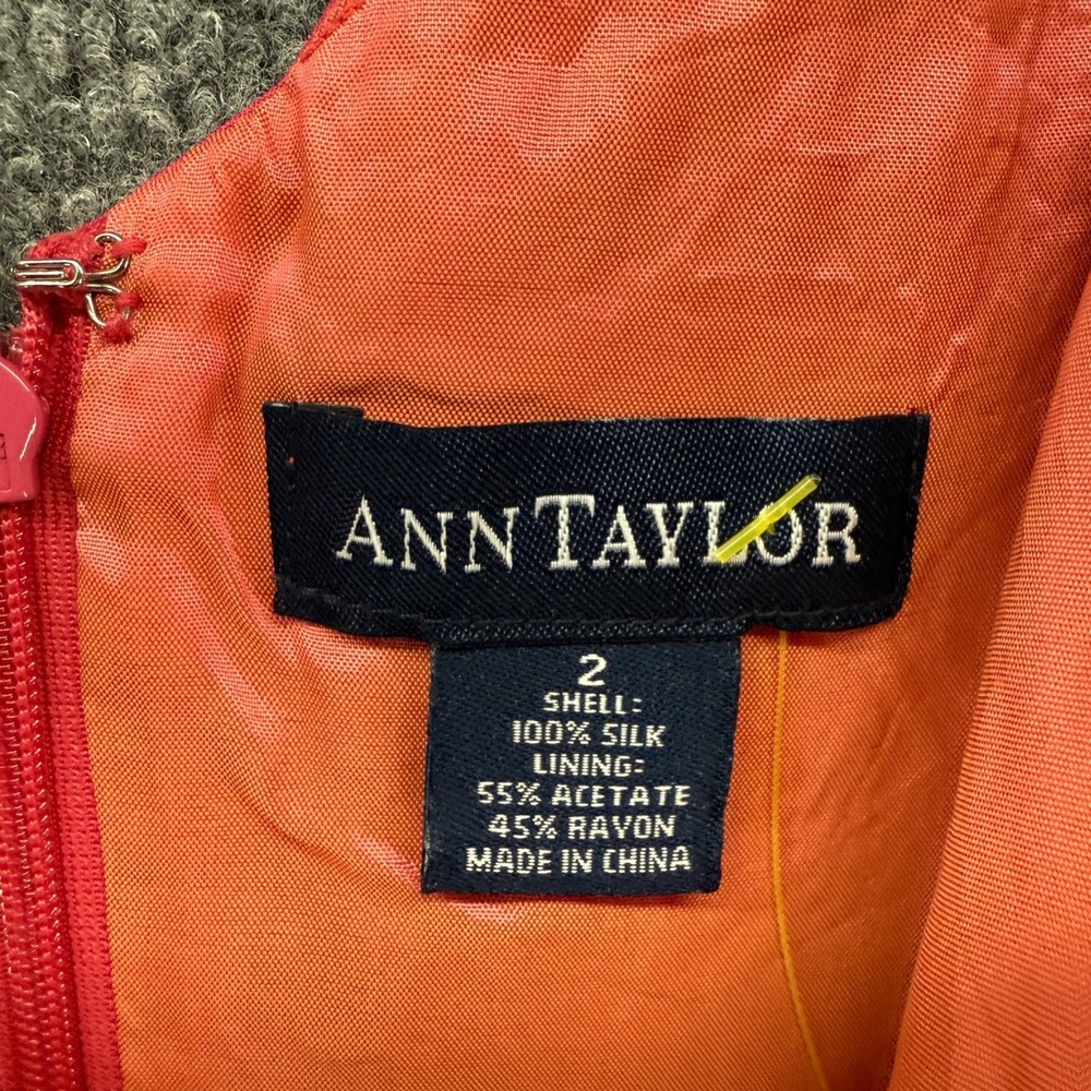 Ann Taylor 100% Silk Dress Size 2 Pink V-Neck Sleeveless Sheath Cocktail Elegant - Picture 6 of 9
